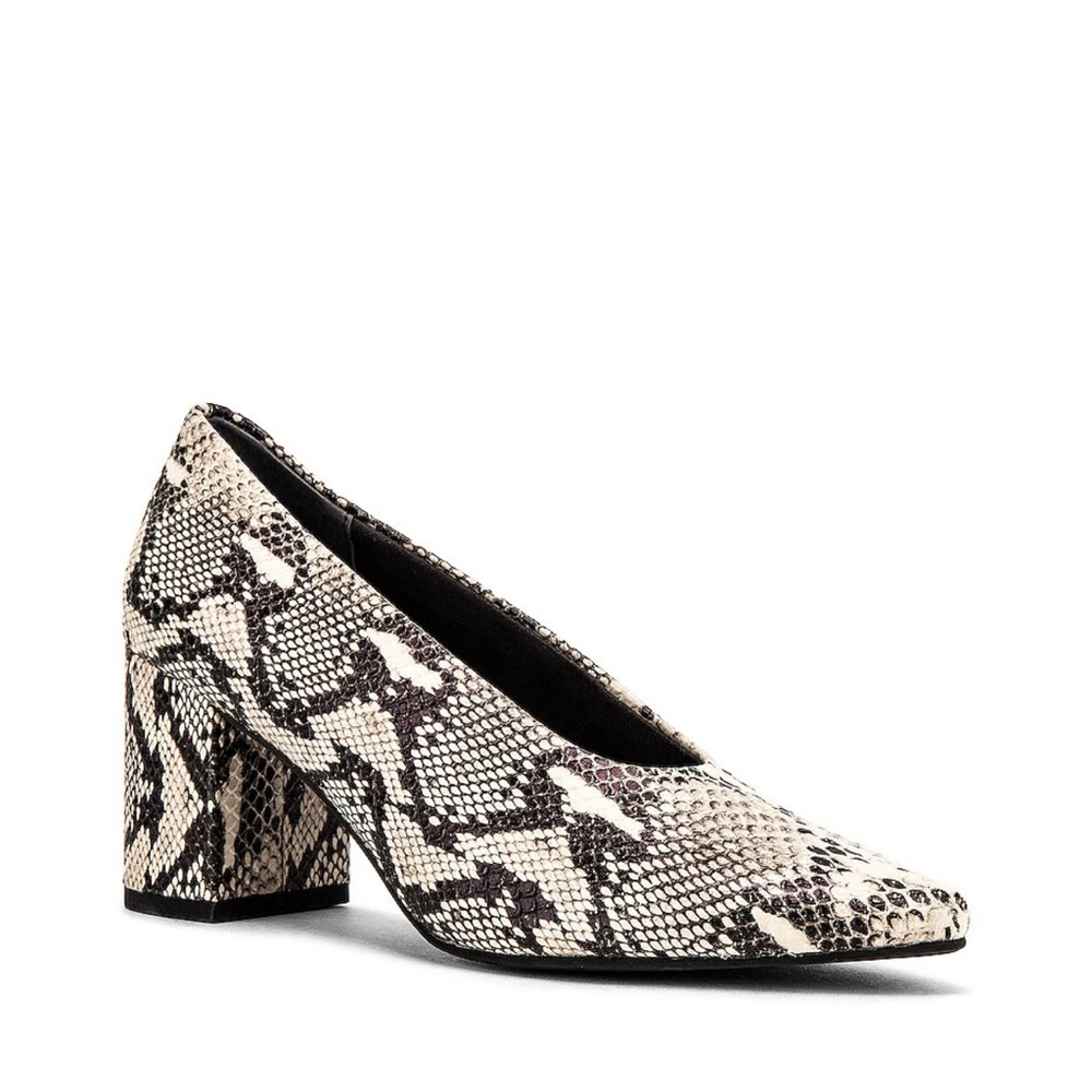 Seychelles rehearse II pump black and white python snake print size 7.5